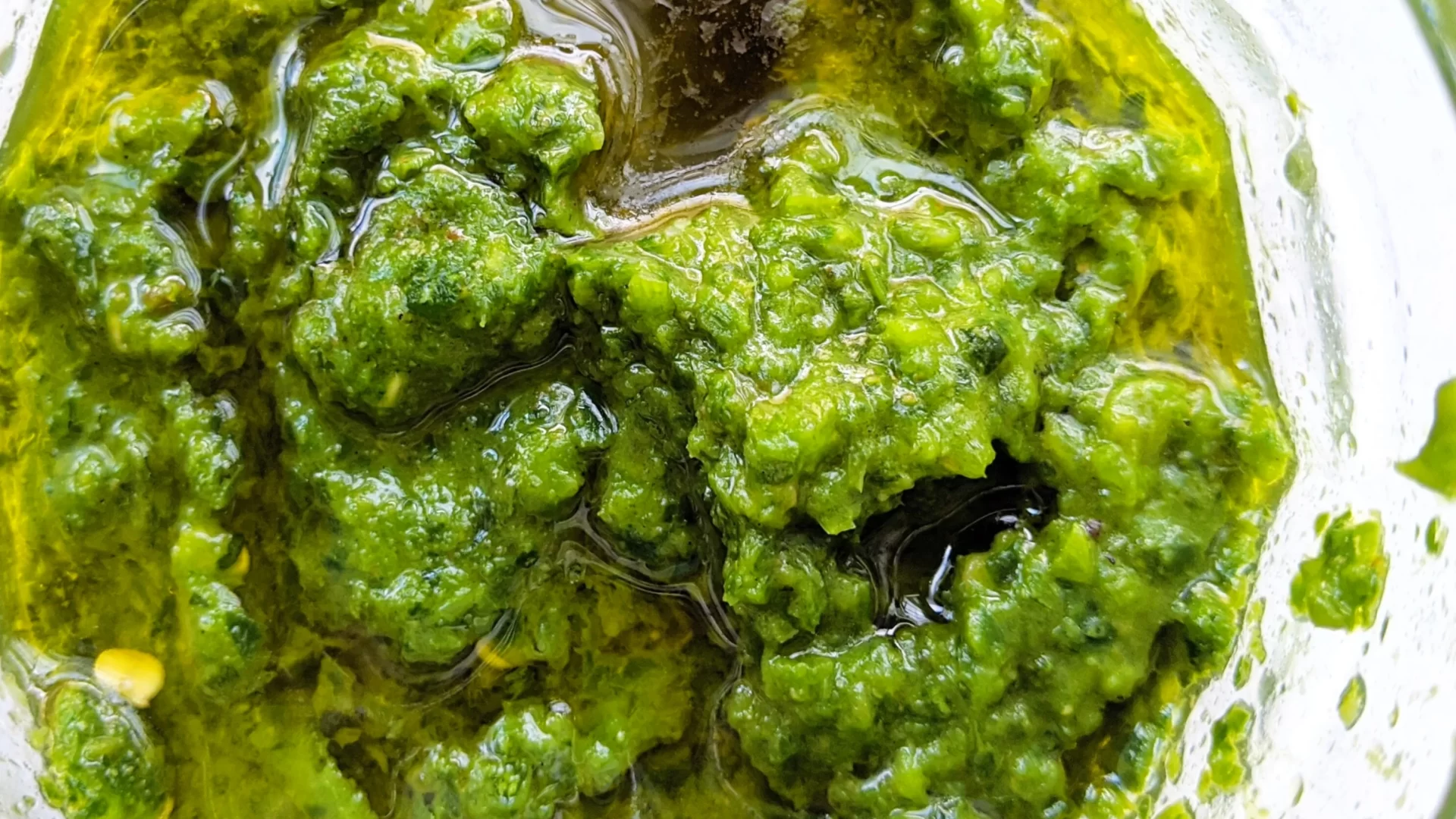 Green shatta – Middle Eastern green chili paste